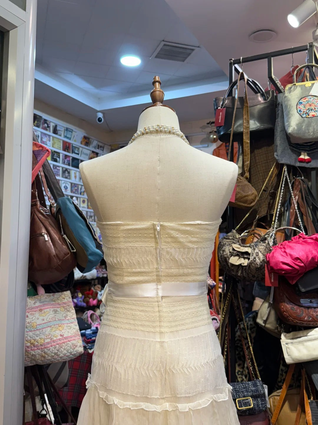 Elegant Ivory Strapless Fitted Waist Feather Lace A-Line Formal Prom Dress