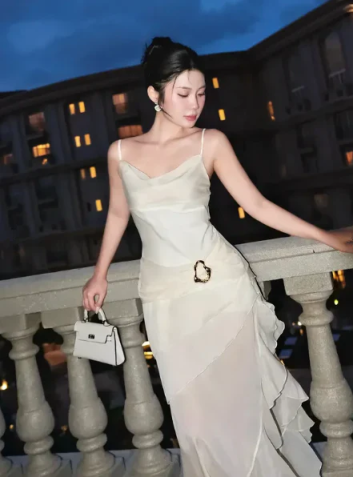 Elegant Ivory Straps Sheath Vintage Long Prom Dresses