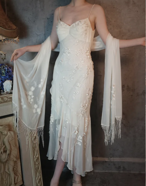 Elegant Ivory Mermaid V-Neck Thin Straps 3D Floral Chiffon Long Formal Prom Dress Main image