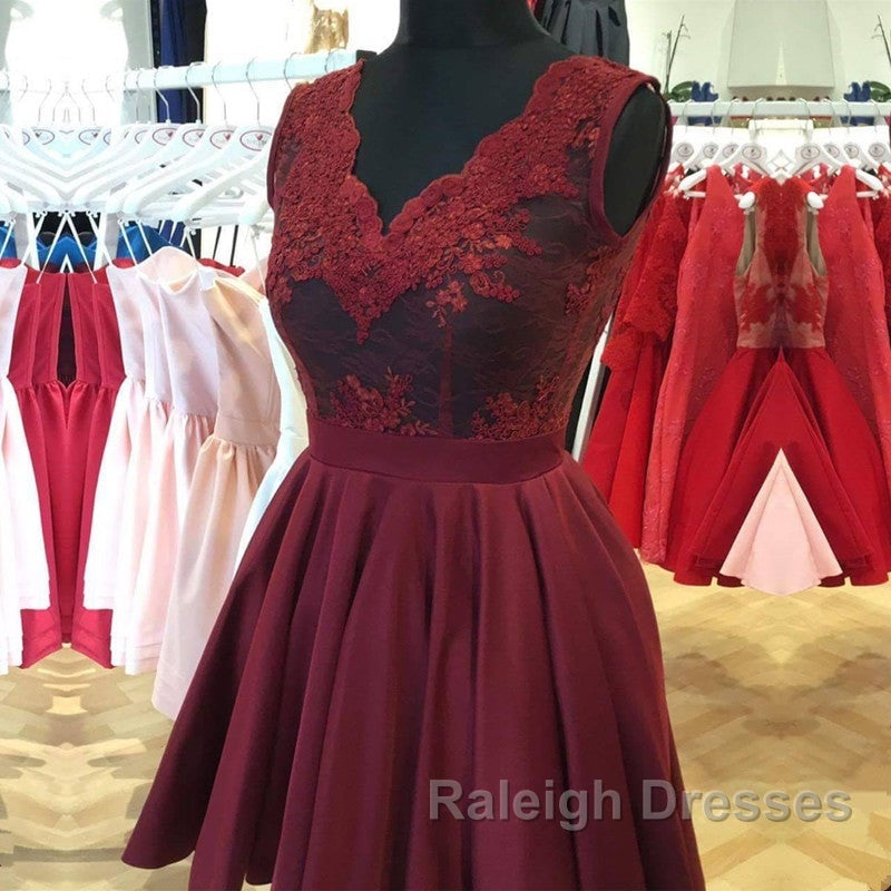 Elegant Lace V-Neck Cap Sleeves Homecoming Dresses Short Cocktail Dress