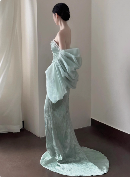 Elegant Light Mint Green Mermaid Sweetheart Neck Pearl Backless Shiny Satin Train Formal Prom Dress