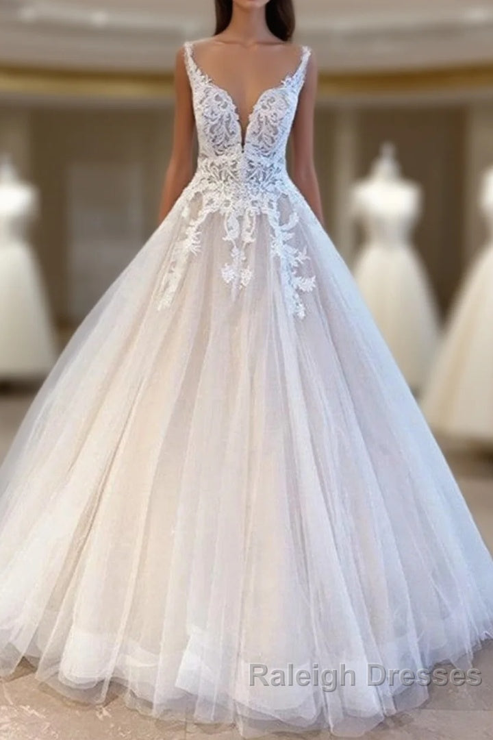 Elegant Long A-Line Appliques Lace Tulle Sweetheart Backless Wedding Dress Main image