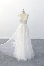 Elegant Long A Line V Neck Appliques Tulle Backless Wedding Dresses