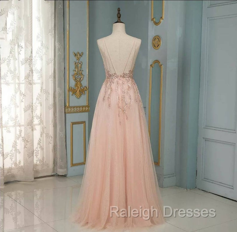 Elegant Long A-line V-neck Sequins Tulle Backless Prom Dress