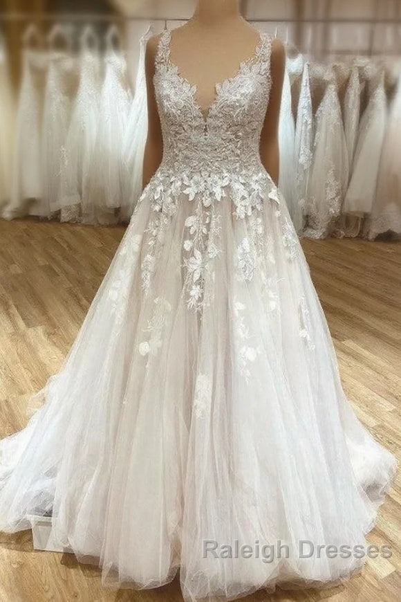 Elegant Long A-Line V-neck Spaghetti Straps Appliques Lace Ruffles Tulle Wedding Dress Main image