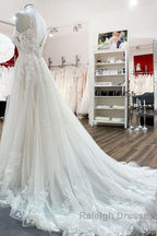 Elegant Long A Line V Neck Tulle Spaghetti Straps Lace Wedding Dresses