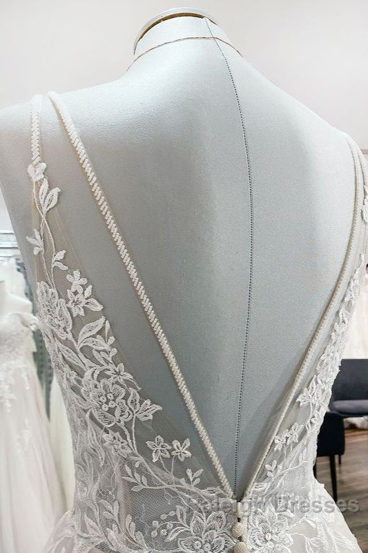 Elegant Long A Line V Neck Tulle Spaghetti Straps Lace Wedding Dresses