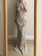 Elegant Mermaid Halter Neck Deep V-Neck Sequined Long Formal Prom Dress