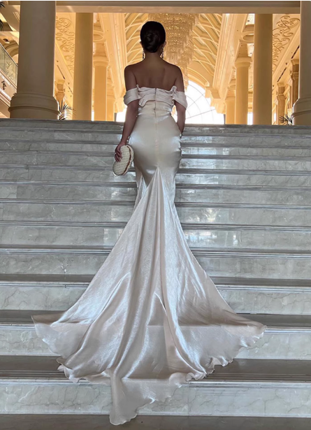 Elegant Mint Green Mermaid Strapless Rhinestone Hotfix Slit Satin Long Formal Prom Dress