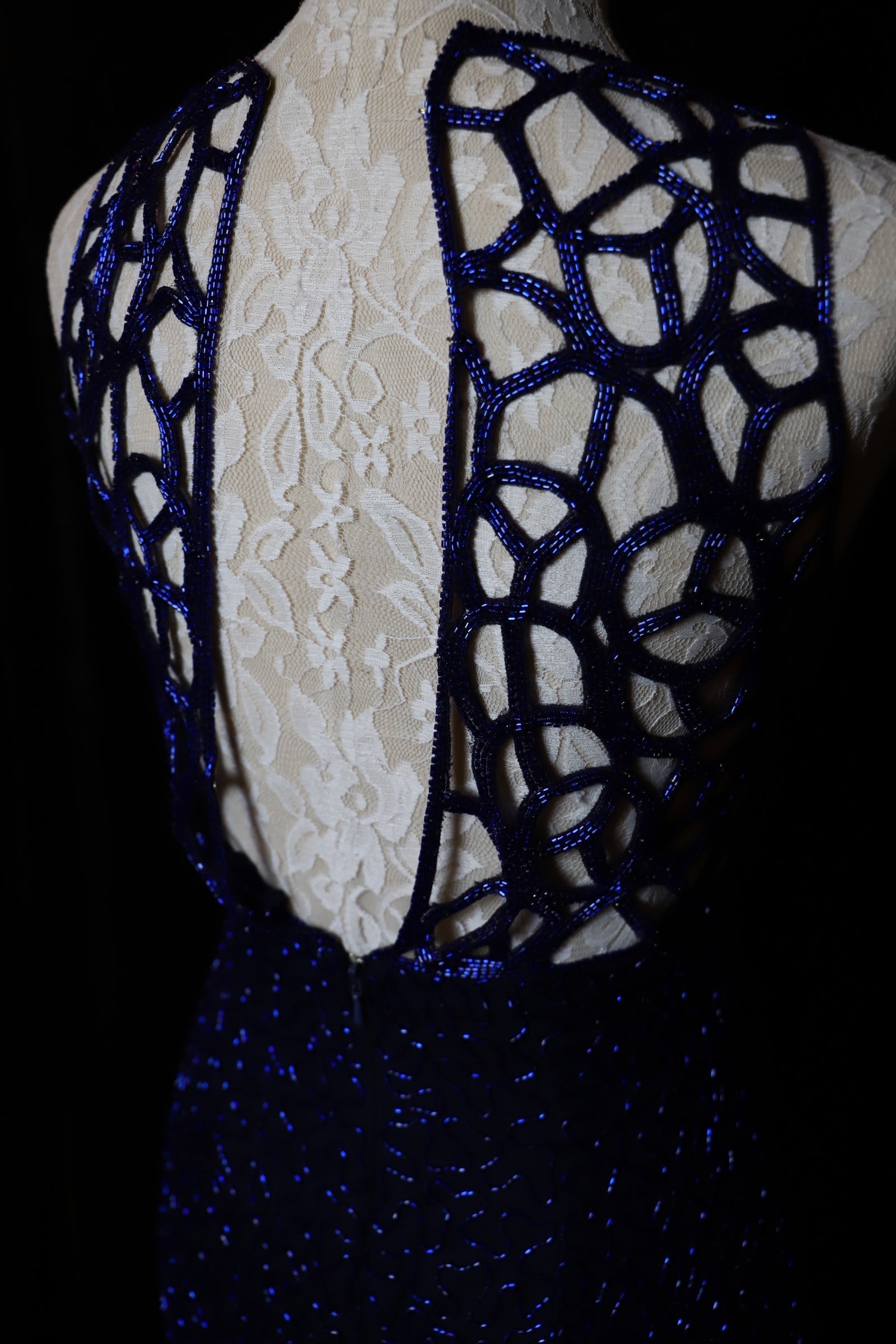 Elegant Navy Blue Sleeveless Cutout Halter Mermaid Bead Embroidered Lace Formal Prom Dress