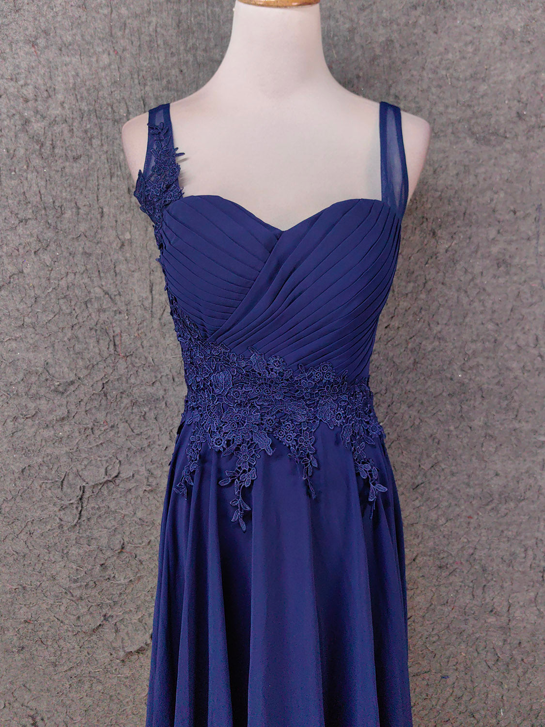 Elegant Navy Blue Spaghetti Strap Lace Ruffled Chiffon Long Formal Prom Dress Secondary image