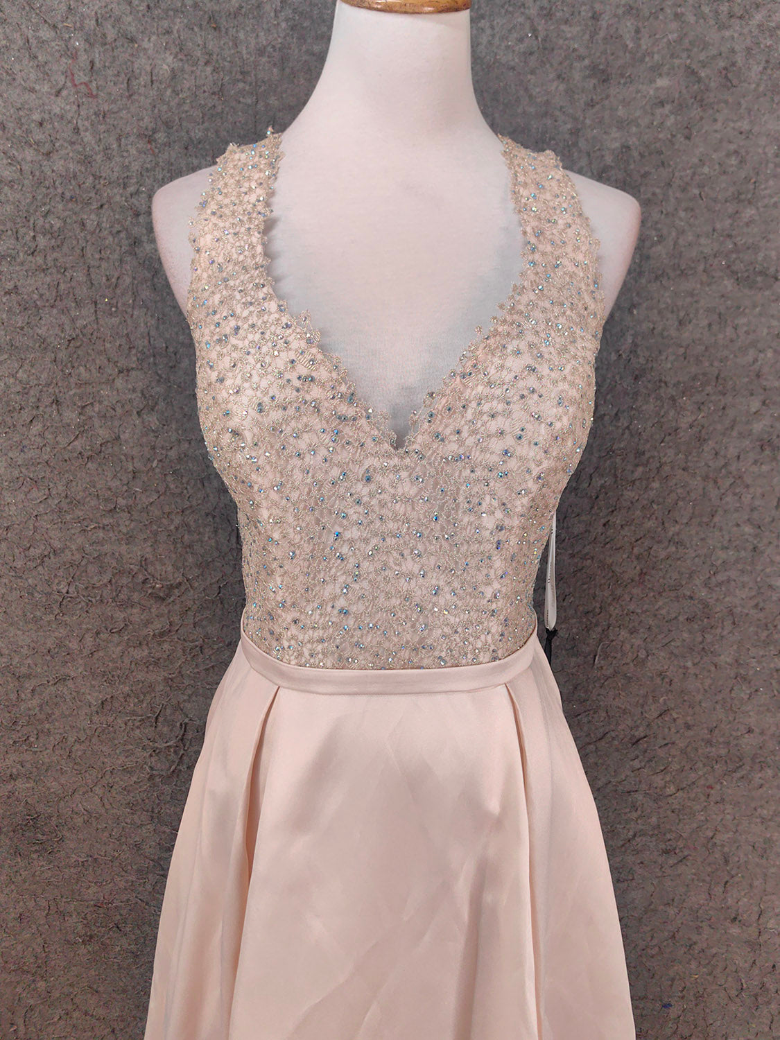 Elegant Pink Halter Neck V-Neck Rhinestone Lace Satin Long Formal Prom Dress Secondary image
