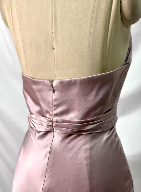 Elegant Pink Halter Neck V-Neck Slim-Fit Satin Long Formal Prom Dress