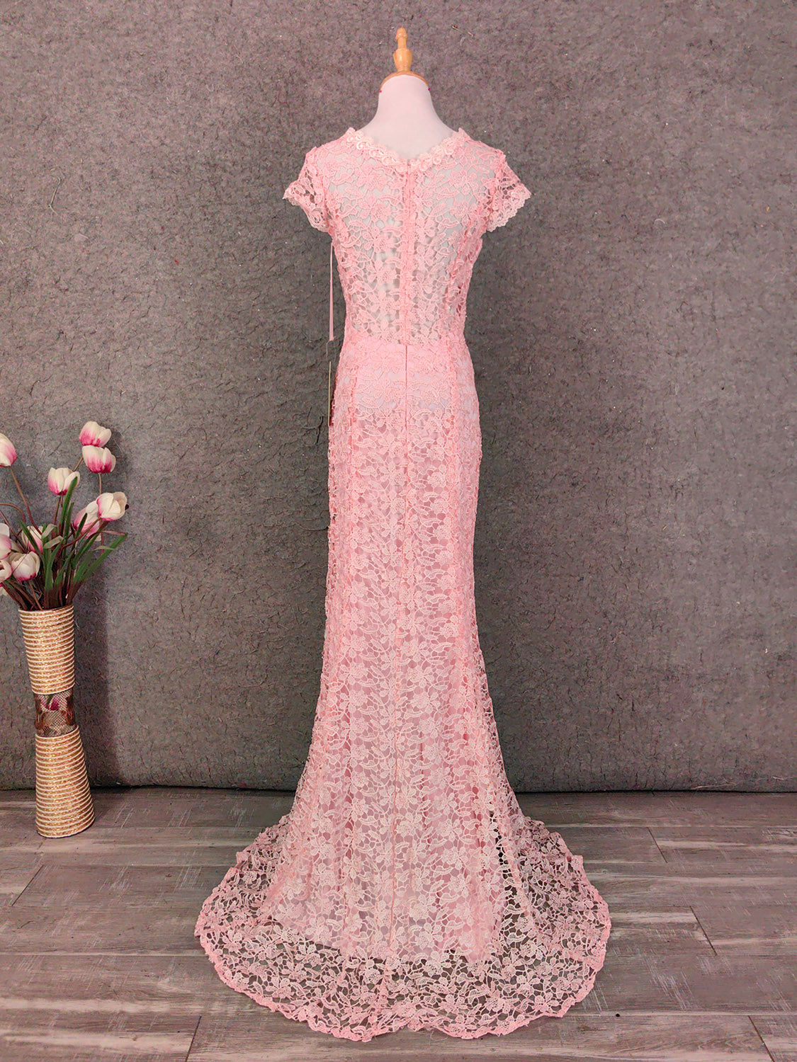 Elegant Pink Mermaid Short Sleeve Crew Neck Cutout Lace Long Formal Prom Dress