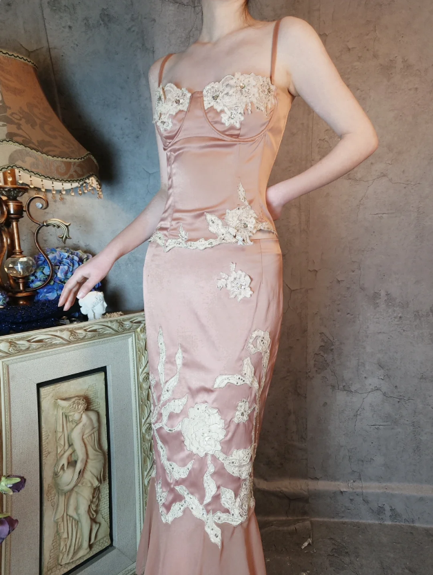 Elegant Pink Mermaid Spaghetti Strap Lace Embroidered Satin Formal Prom Dress