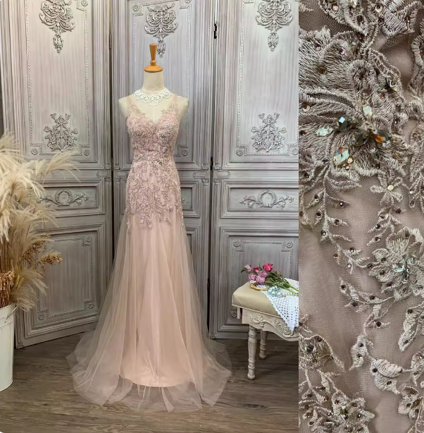 Elegant Pink Mermaid V-Neck Lace Embroidery Tulle Long Formal Prom Dress Secondary image