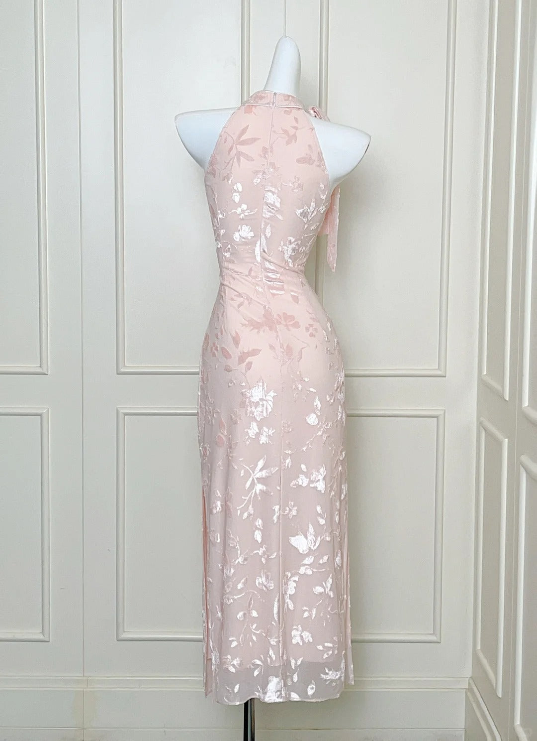 Elegant Pink Slim Halter Neck Jacquard Slit Long Formal Prom Dress