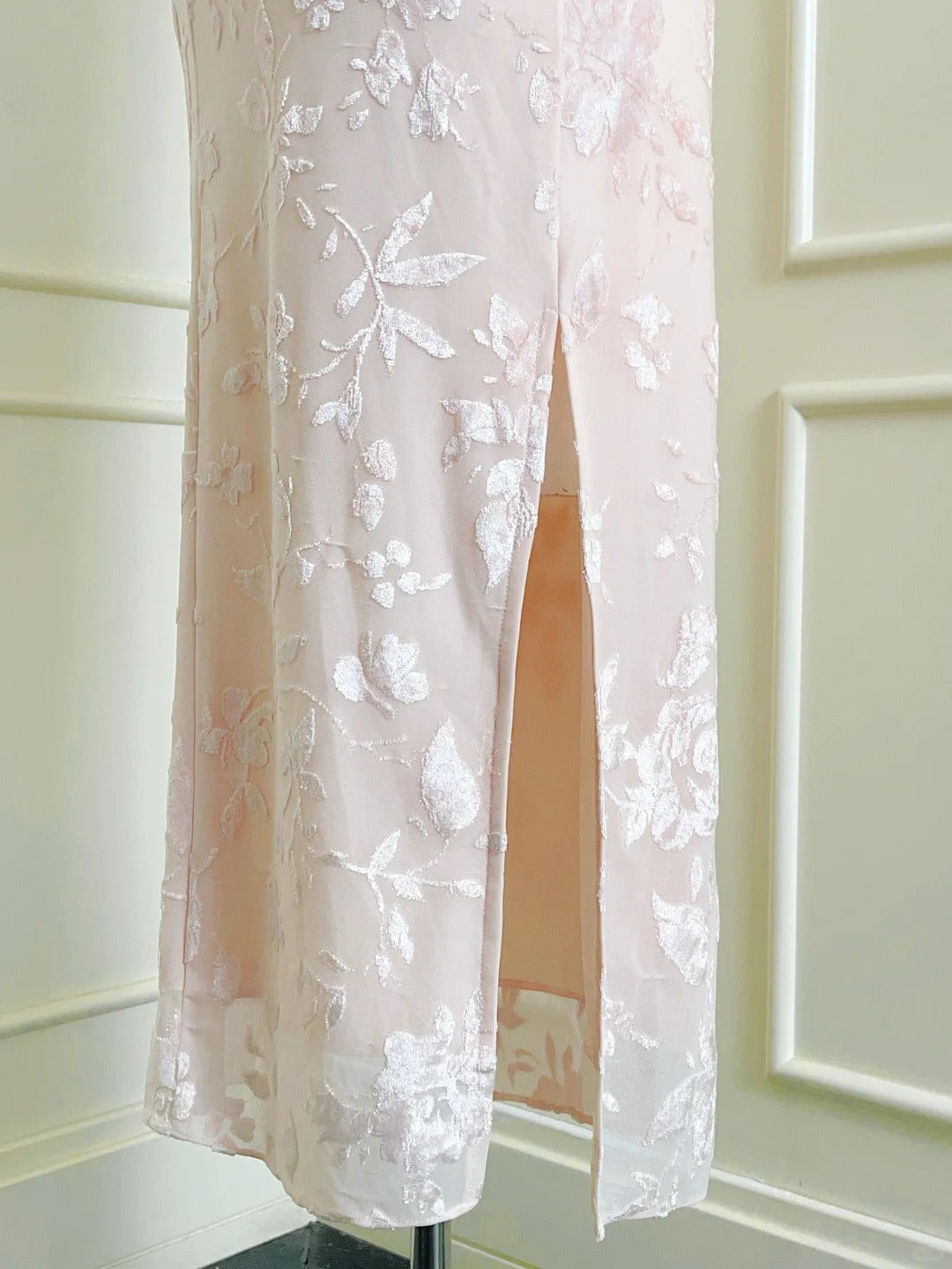 Elegant Pink Slim Halter Neck Jacquard Slit Long Formal Prom Dress