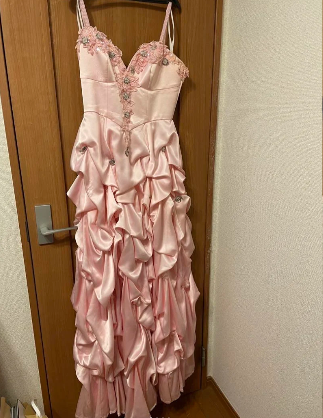 Elegant Pink Spaghetti Strap Sweetheart Neck Satin Long Formal Prom Dress Main image