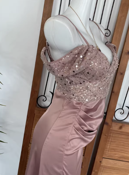 Elegant Pink Spaghetti Strap V-Neck Off-The-Shoulder Slit Sequin Satin Long Formal Prom Dress