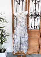 Elegant Printed Spaghetti Strap V-Neck Ruffled Layered Tulle Formal Prom Dress