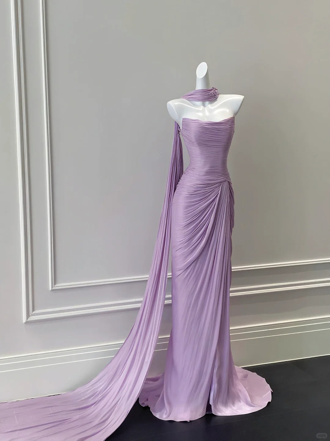 Elegant Purple Fitted Strapless Pleated Satin Long Formal Prom Dress