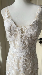 Elegant Retro Ivory Mermaid V-Neck Halter Lace Train Formal Prom Dress Wedding Dress