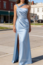 Elegant Sky Blue Sheath Pleated Satin Long Bridesmaid Dresses With Slit