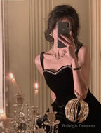 Elegant Spaghetti Strap Velvet Vintage Black Dress Women Birthday Outfits