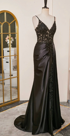 Elegant Black Spaghetti Straps Prom Dress Satin Sheath Prom Dress Long With Slits