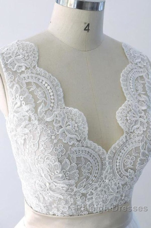 Elegant V-neck Lace Tulle A-line Wedding Dress