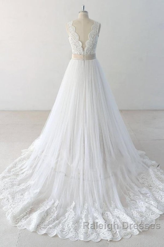 Elegant V Neck Lace Tulle A Line Wedding Dresses Secondary image
