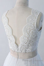 Elegant V-neck Lace Tulle A-line Wedding Dress