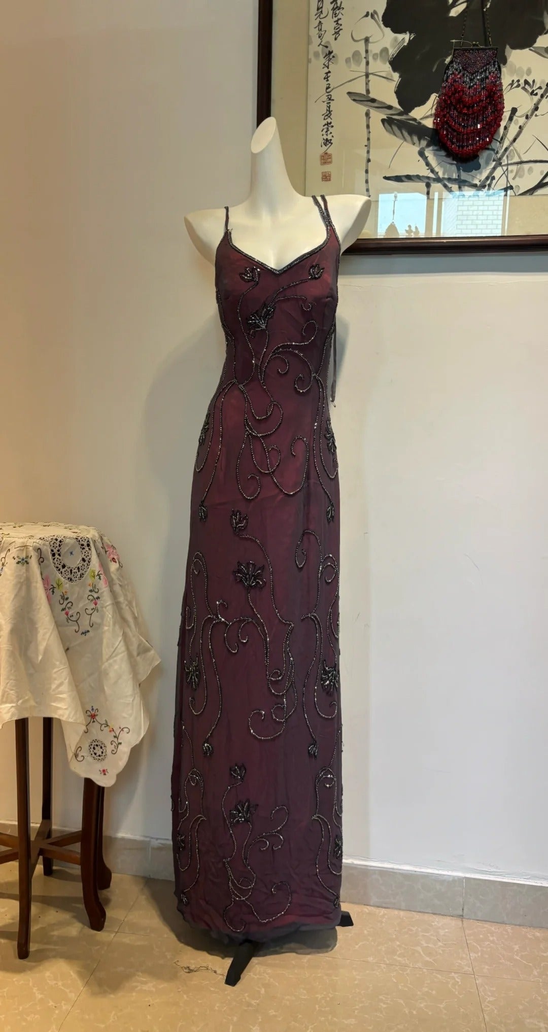 Elegant Vintage Burgundy Beaded Floral Crossover Backless Satin Long Formal Prom Dress Main image