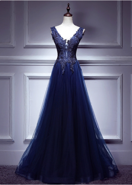 Elegant Vintage Navy Blue V-Neck Lace Embroidery Tulle Long Formal Prom Dress Secondary image