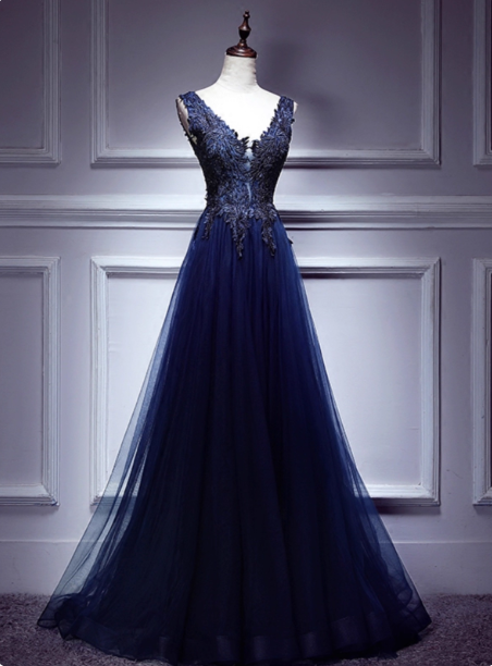 Elegant Vintage Navy Blue V-Neck Lace Embroidery Tulle Long Formal Prom Dress Main image