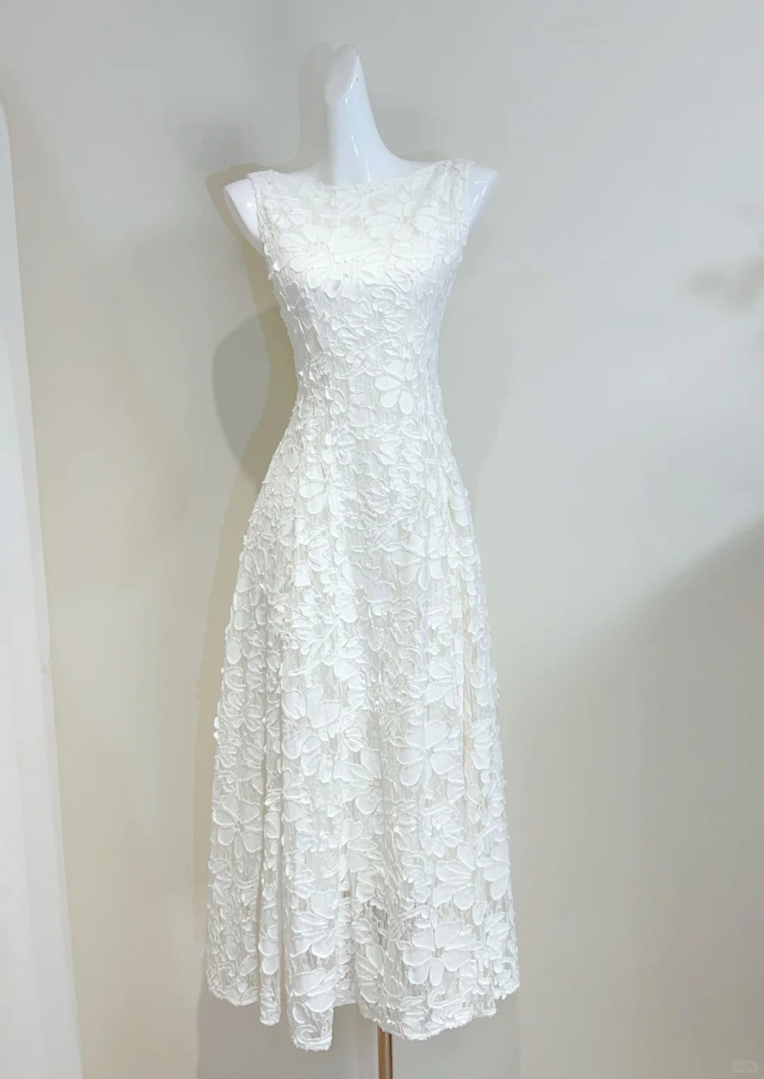 Elegant White A-Line Round Neck Lace Pattern Formal Prom Dress Bridesmaid Dress