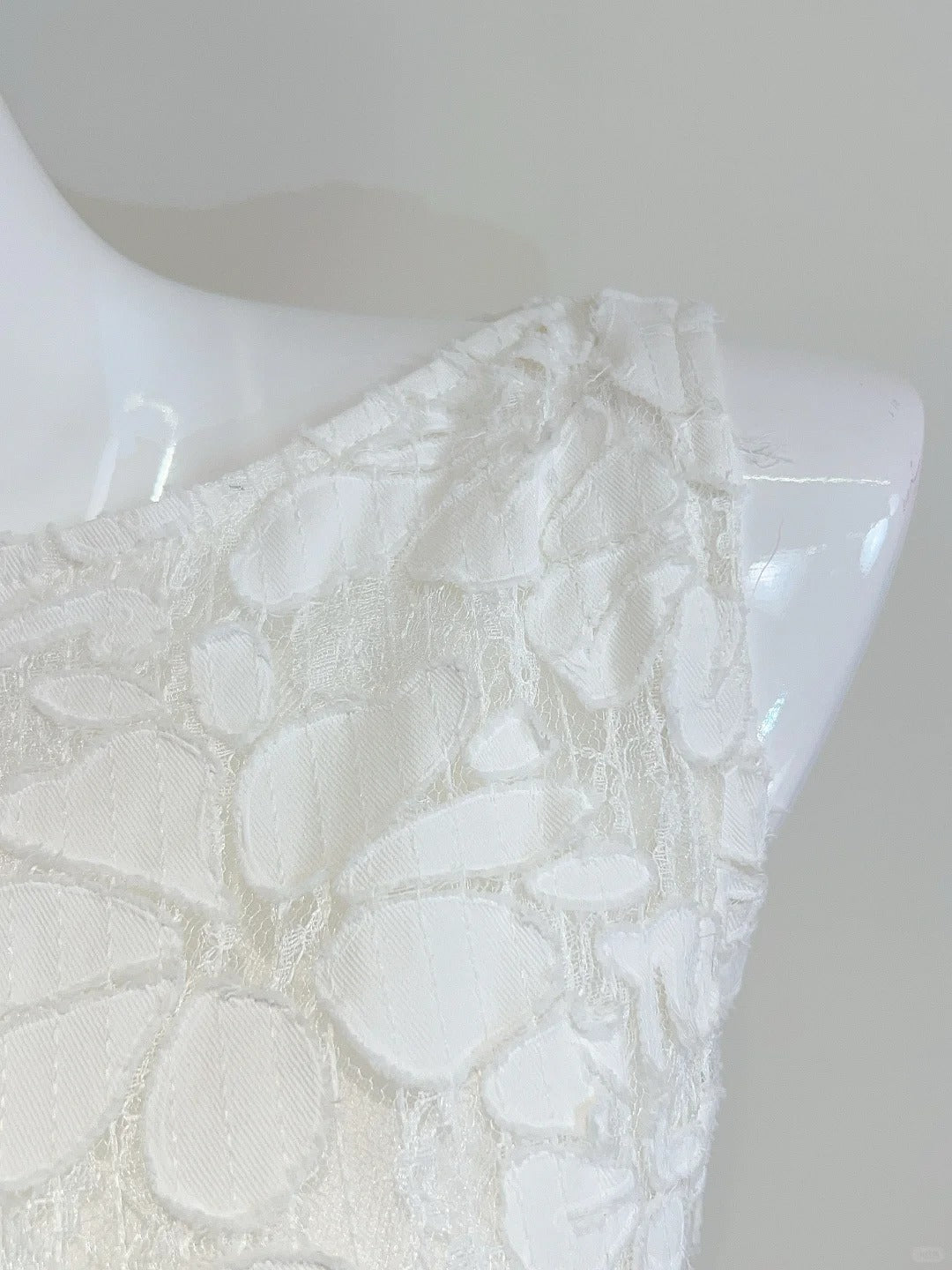 Elegant White A-Line Round Neck Lace Pattern Formal Prom Dress Bridesmaid Dress