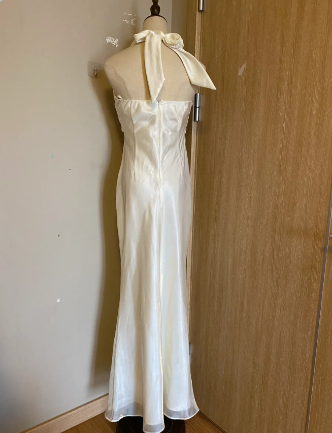 Elegant White Mermaid Halter Neck Satin Long Formal Prom Dress