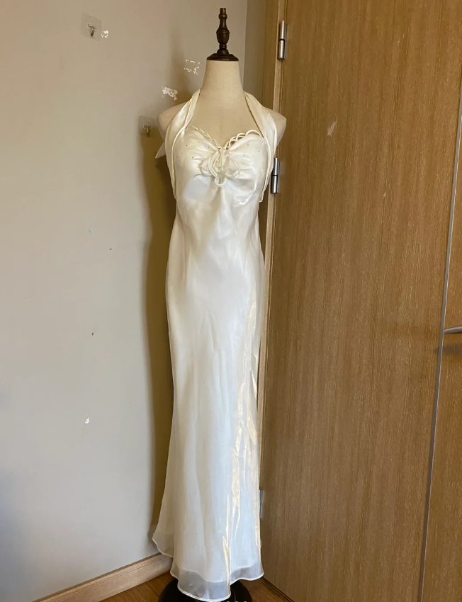 Elegant White Mermaid Halter Neck Satin Long Formal Prom Dress