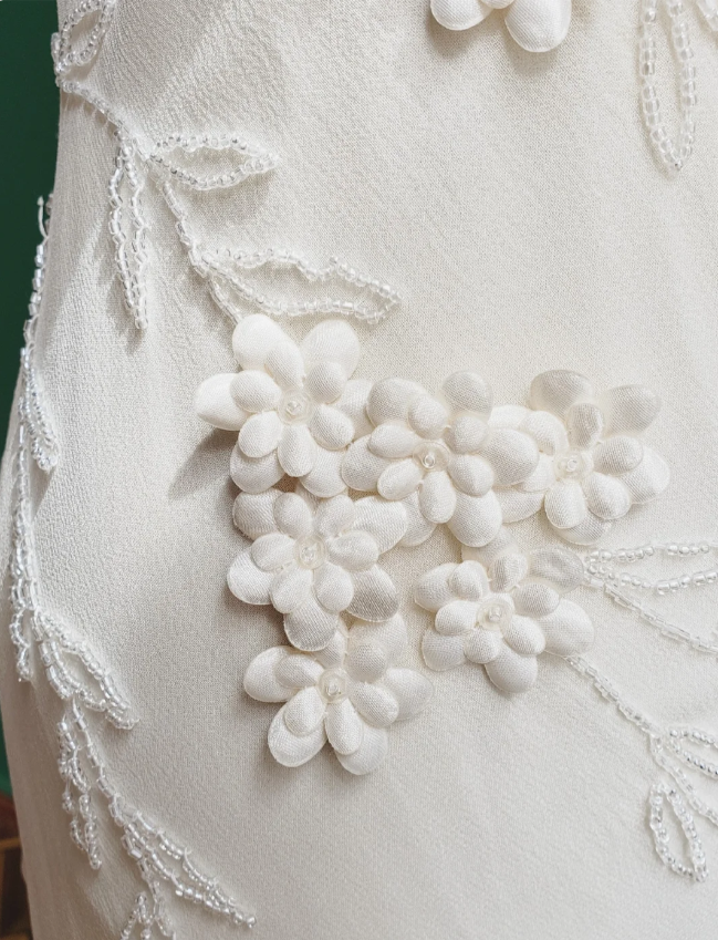 Elegant White Mermaid Spaghetti Strap U-Neck 3D Foral Embroidery Chiffon Formal Prom Dress