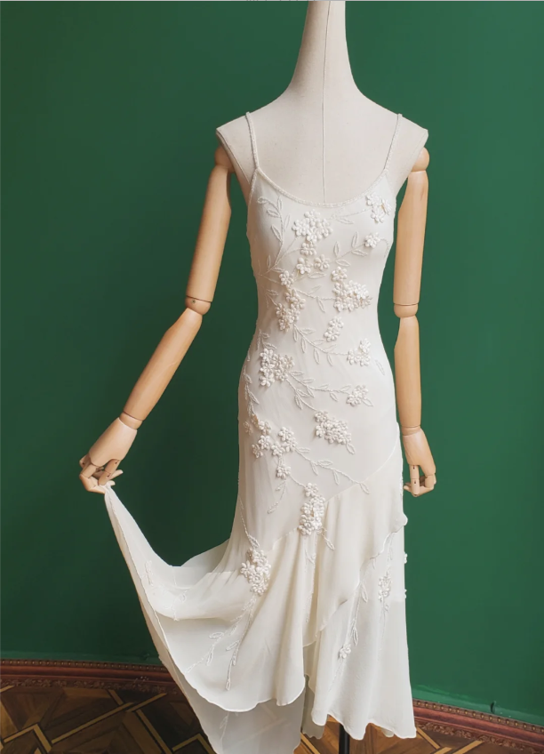 Elegant White Mermaid Spaghetti Strap U-Neck 3D Foral Embroidery Chiffon Formal Prom Dress Main image