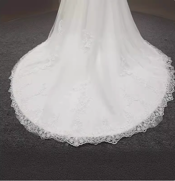 Elegant White Mermaid Sweetheart Neck Lace Train Wedding Dress