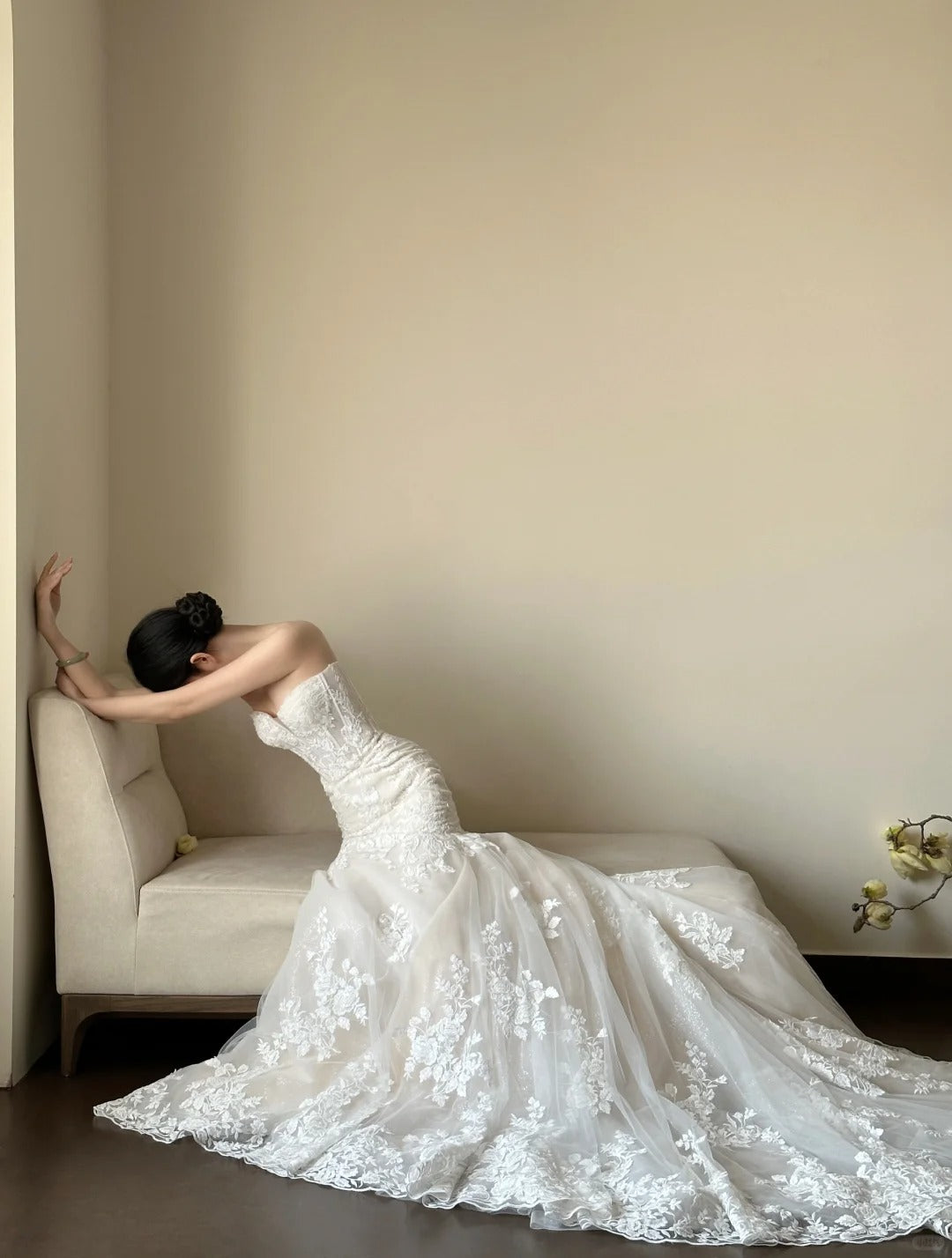 Elegant White Mermaid Train Lace Tulle Wedding Dress