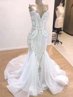 Elegant White V-Neck Mermaid Lace Wedding Dress