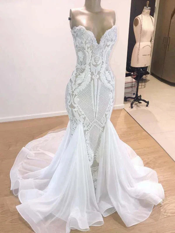 Elegant White V-Neck Mermaid Lace Wedding Dress
