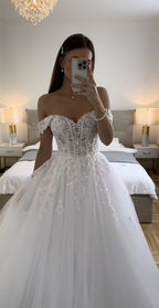 Ethereal Wedding Dresses Ball Gowns Off The Shoulder Tulle White Wedding Dress Bridal Gown