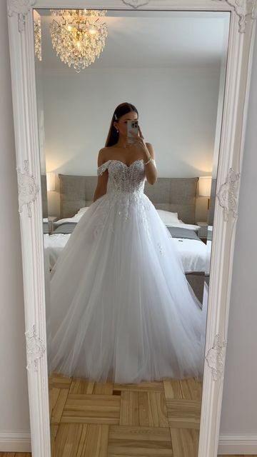 Ethereal Wedding Dresses Ball Gowns Off The Shoulder Tulle White Wedding Dress Bridal Gown