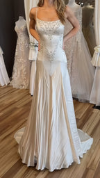 Exquisite Ivory Mermaid Long Wedding Dresses Appliques Satin Bridal Dress