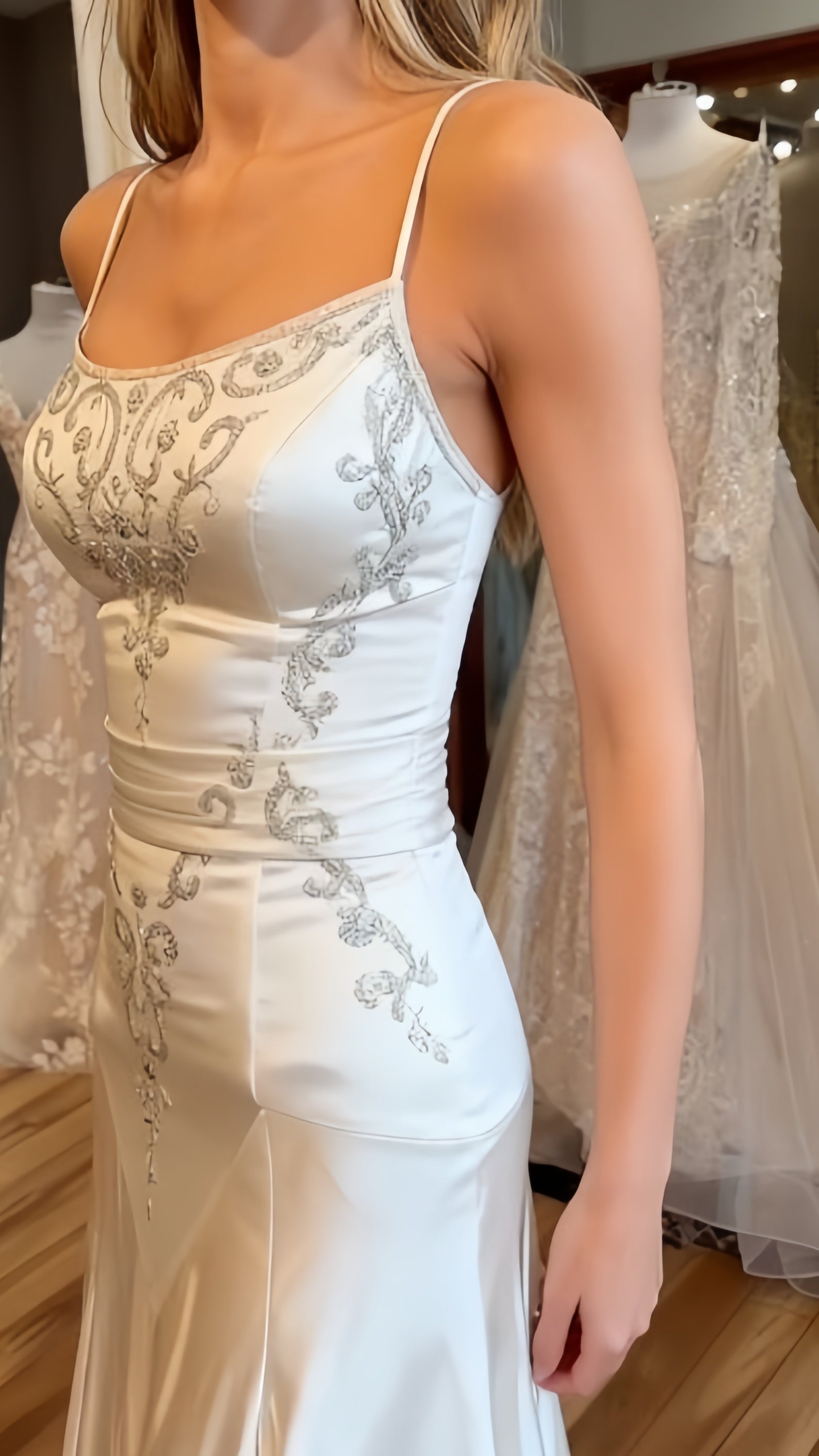 Exquisite Ivory Mermaid Long Wedding Dresses Appliques Satin Bridal Dress